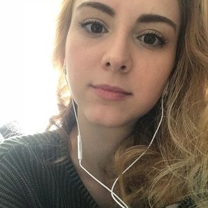 Meet your Posher, Caroline